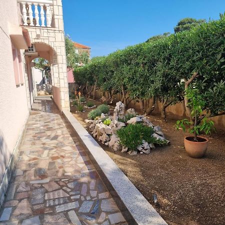 Apartmani Nena Povljana Dış mekan fotoğraf