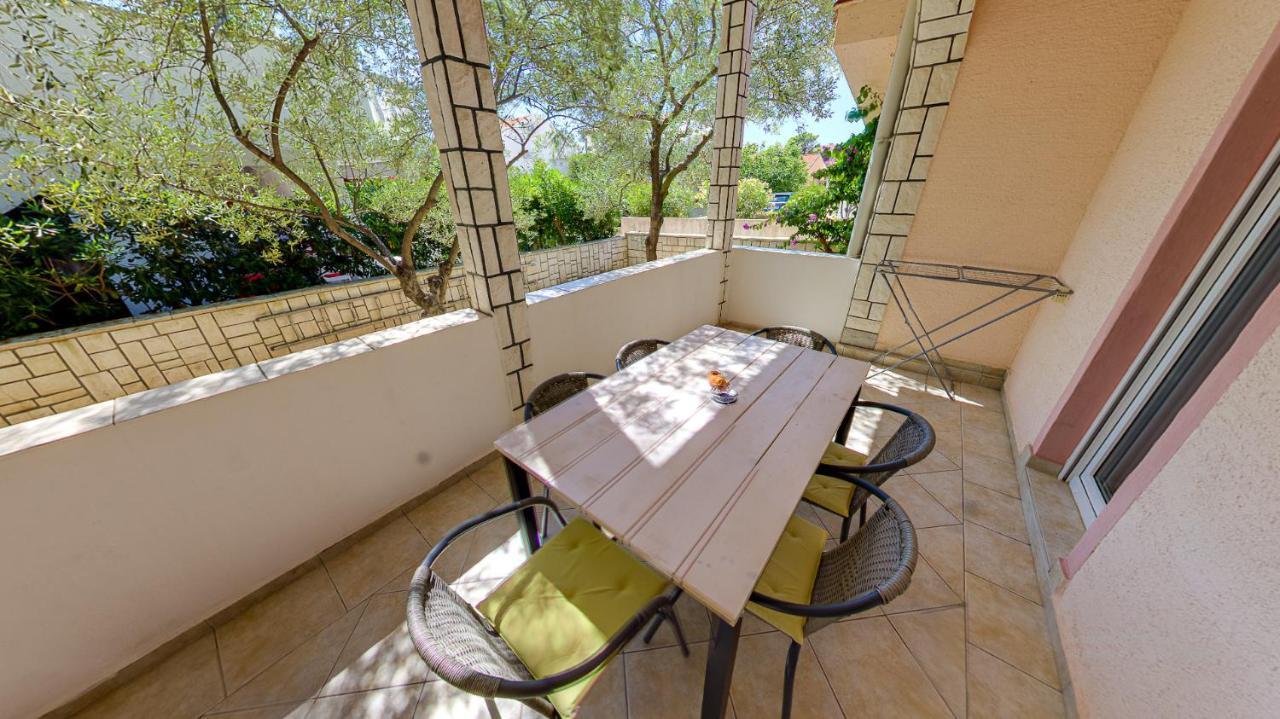 Apartmani Nena Povljana Dış mekan fotoğraf