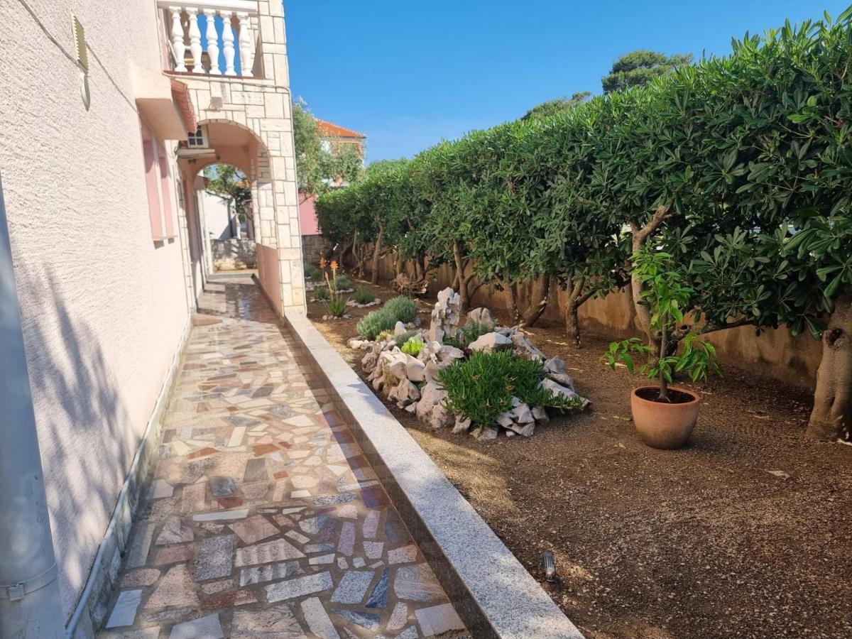 Apartmani Nena Povljana Dış mekan fotoğraf