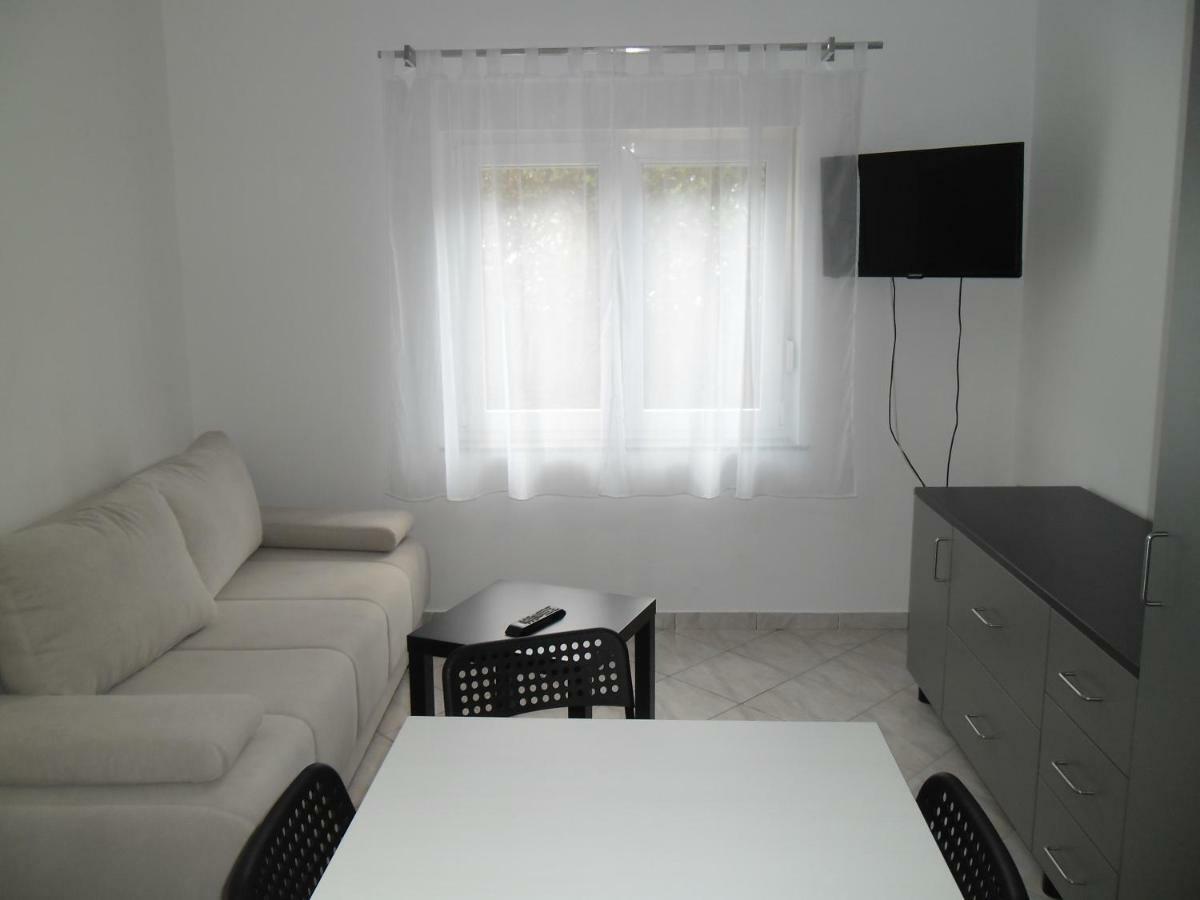 Apartmani Nena Povljana Dış mekan fotoğraf